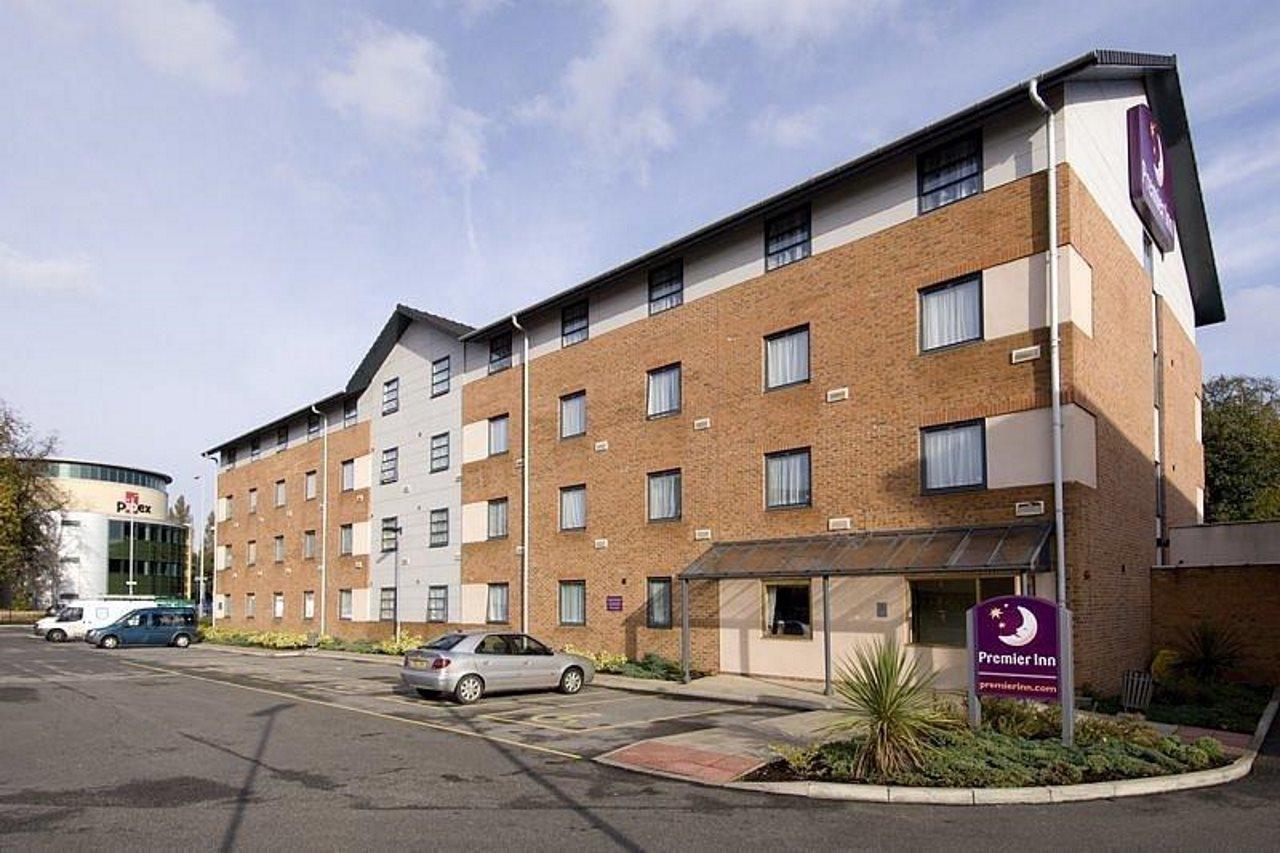 Premier Inn Manchester West Didsbury エクステリア 写真