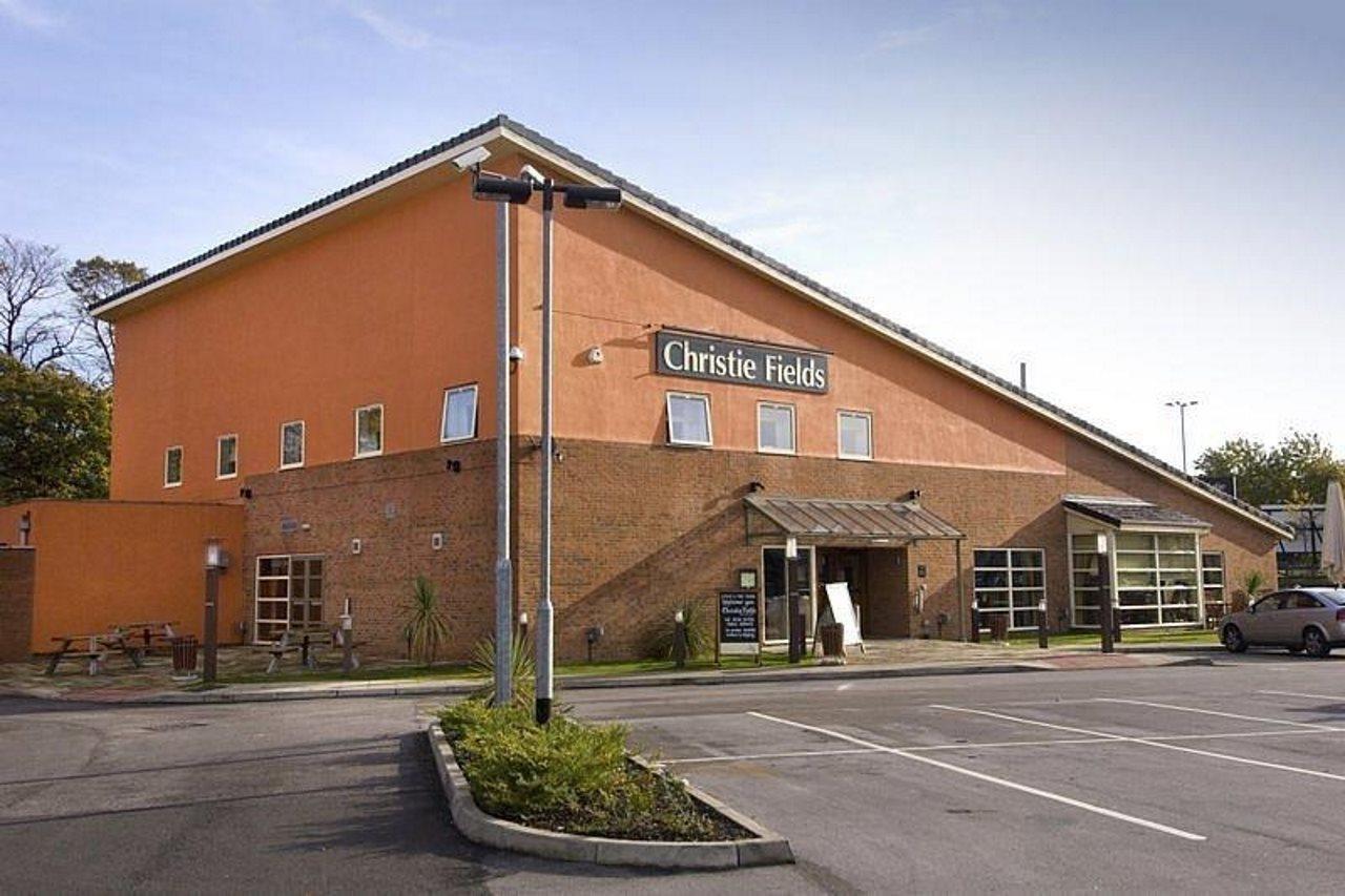 Premier Inn Manchester West Didsbury エクステリア 写真