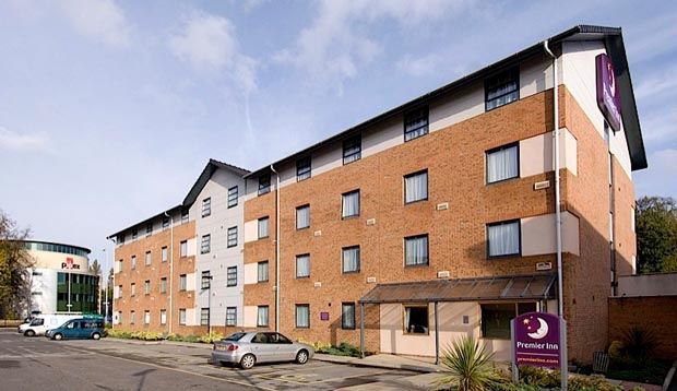 Premier Inn Manchester West Didsbury エクステリア 写真