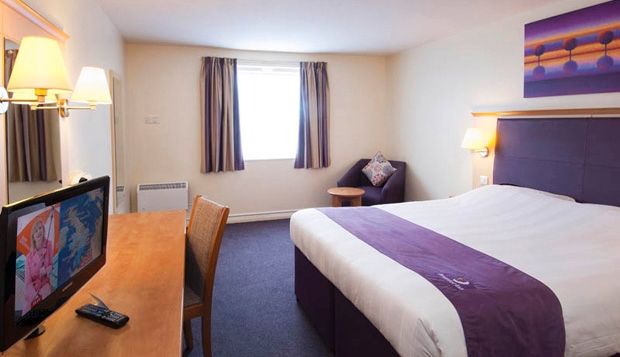 Premier Inn Manchester West Didsbury エクステリア 写真